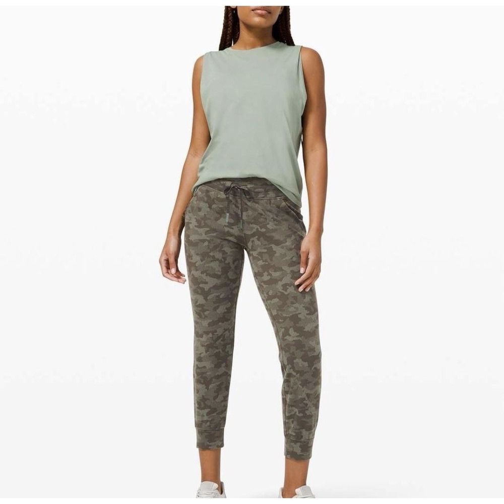 Lululemon Ready To Rulu High-Rise Jogger Women's Size 4 Green Camo Draw String